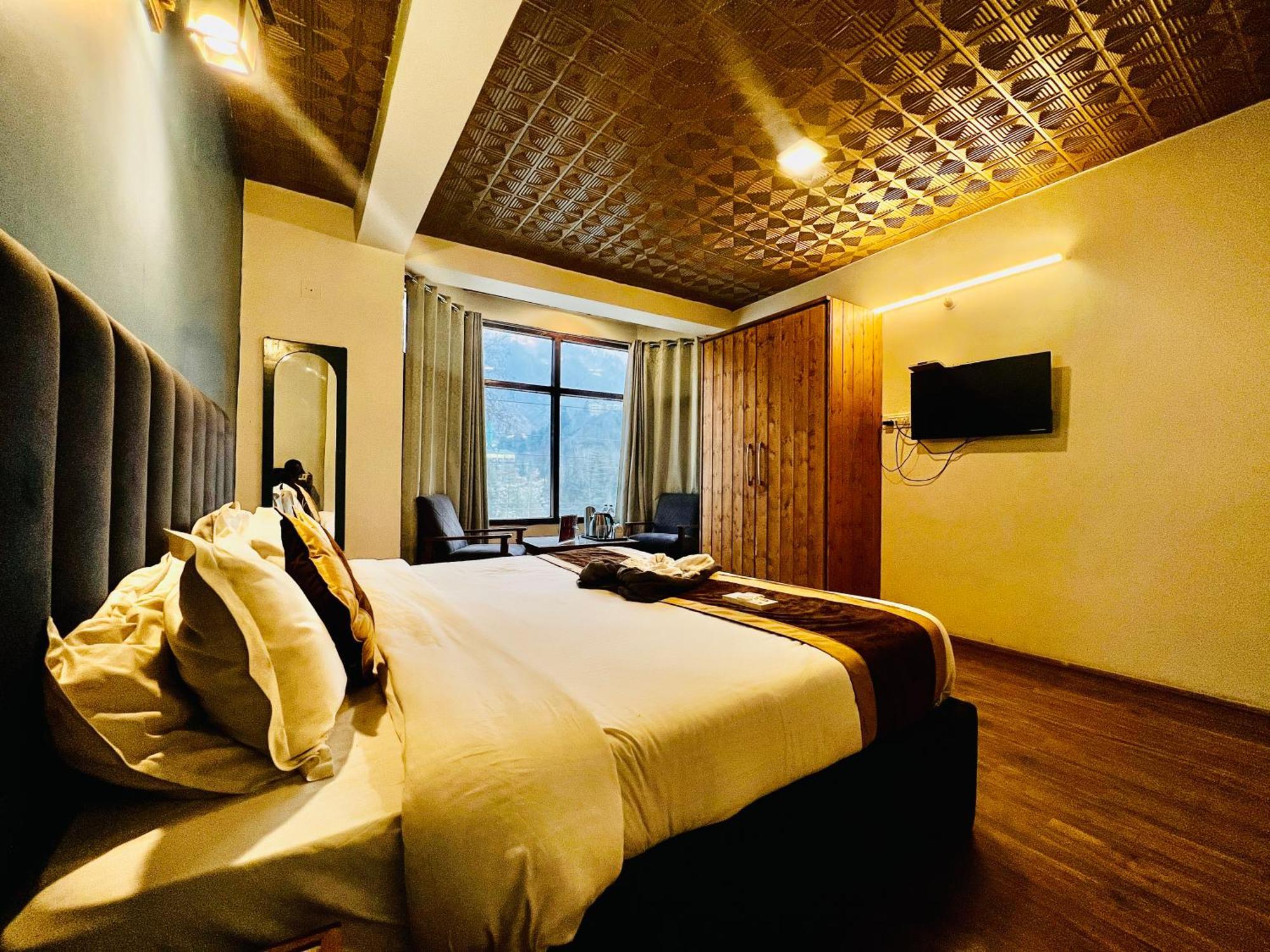Hotel Green Link -#Near Volvo Bus Stand #Mountain View #River View #Open Terrace Manāli Exterior foto